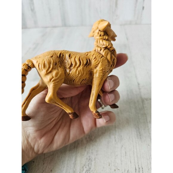Vintage Italy sheep lamb Fontanini plastic tan - Picture 5 of 10